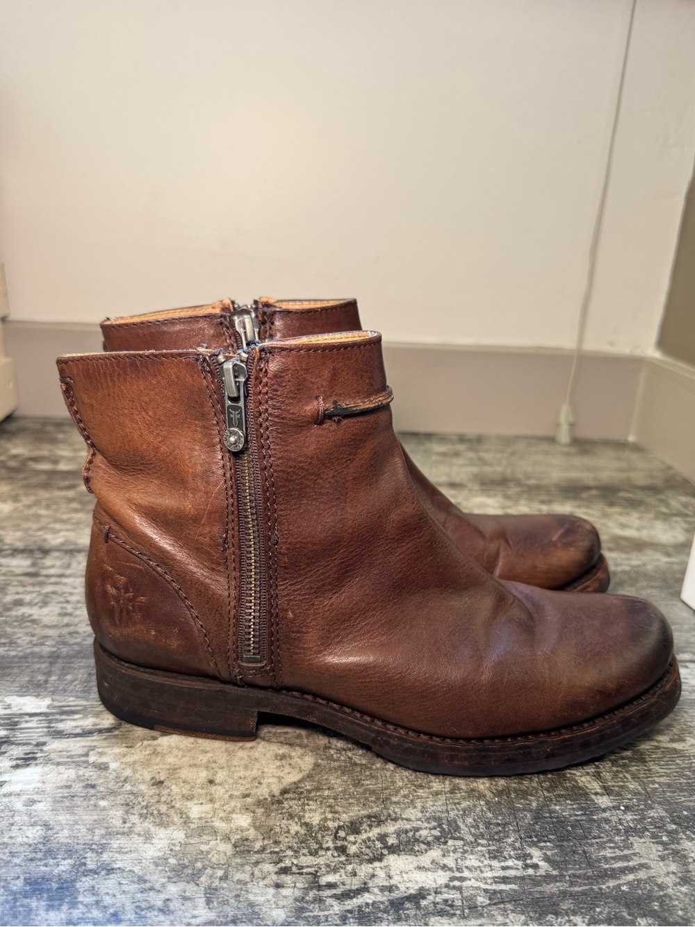 Frye Veronica Seam Short Leather Boot